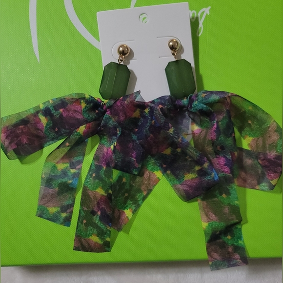 Jewelry - Multi color earrings never worn.I offer bundle discounts!